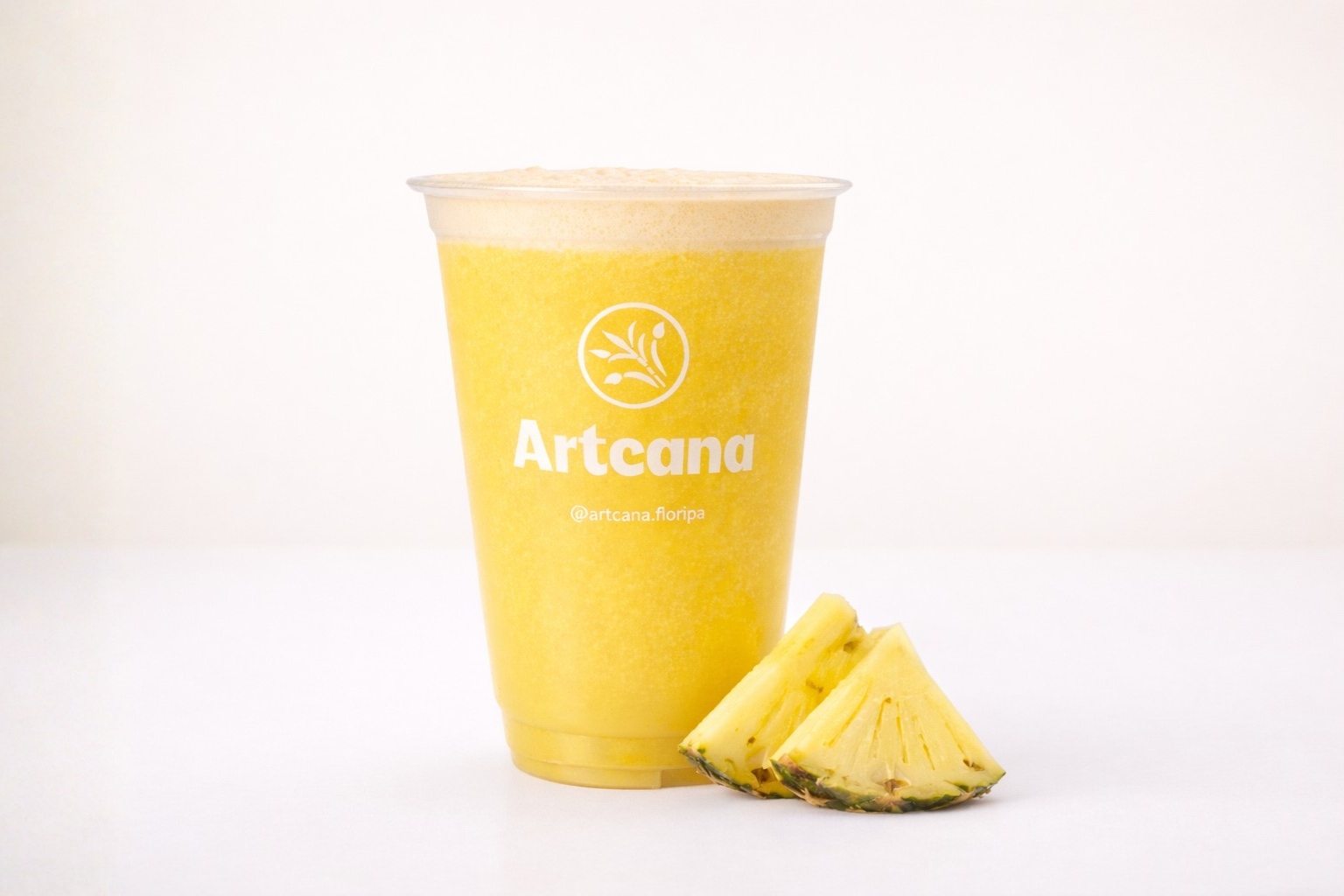 Caldo de cana com abacaxi